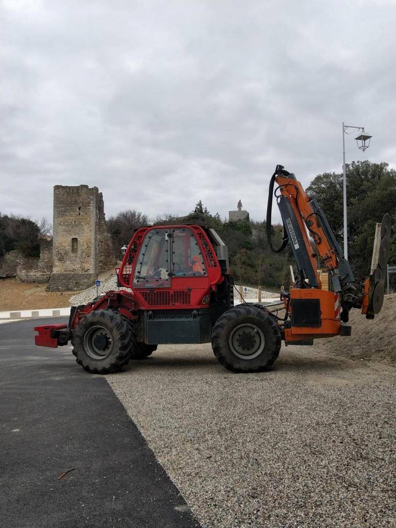 engin débroussaillage